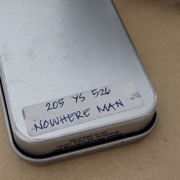 Zippo Beatles Yellow Submarine Lighter - Picture 3 of 4